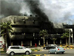 Savaş uçakları Trablus'u vurdu: 250 kişi öldü