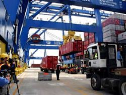 Türkiye'nin dış ticaret açığı % 89 arttı