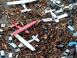 Japonya'da 28 savaş uçağı zarar gördü