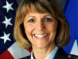 Bombalar ABD’li kadın komutandan