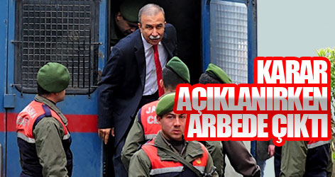 Karar açıklanırken arbede çıktı