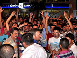 Hakkari'de gösteri: Bir ölü