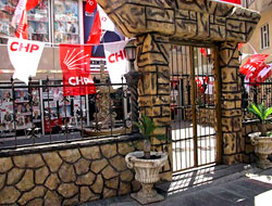 CHP de Diyarbakır'da kepenk kapattı