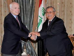 John McCain Hewler'de