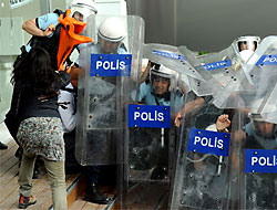 Hopa'da gözaltılar sürüyor!