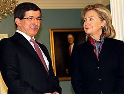 Davutoğlu Hillary Clinton'la görüştü