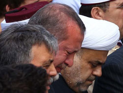 Erdoğan gözyaşlarını tutumadı