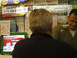 İtalyan Lotosu Sahibini Buludu