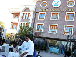 Ülkü Ocakları'ndan Van'a 10 TIR!