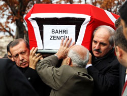 Bahri Zengin'e son görev