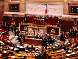 Fransa Senatosu yasayı kabul etti