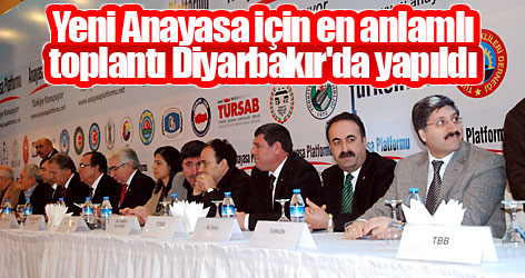 Yeni Anayasa için en anlamlı toplantı Diyarbakır'da yapıldı