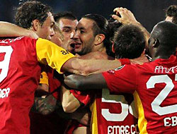 Galatasaray, Trabzon'a patladı