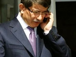 Davutoğlu'na sürpriz telefon!