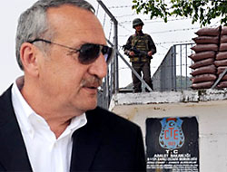 Mehmet Ağar'ın koruma polisi başında bekliyor!