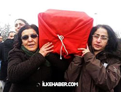 Diyarbakır'da On binler 'üç kadın'ı karşıladı