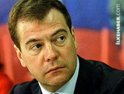 Medvedev: Esad hayati bir hata yapıyor