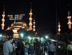 İstanbul'da yarın 72 cami sabaha kadar