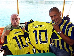 Sambacı Alex, Ordinaryüs Lefter'i ziyaret etti