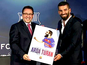 Arda Turan Barcelona'ya imza attı