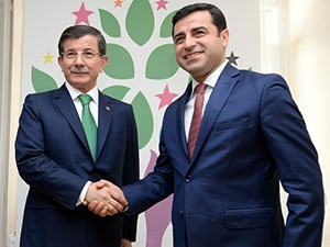 Davutoğlu'ndan HDP'ye nezâket ziyareti