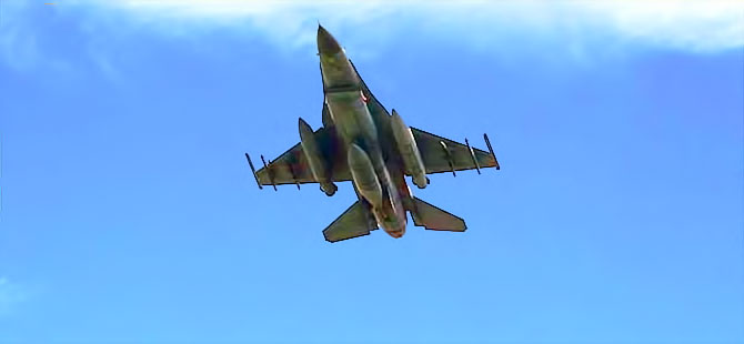 IŞİD'i vuracak Amerikan F-16'ları İncirlik'e geldi
