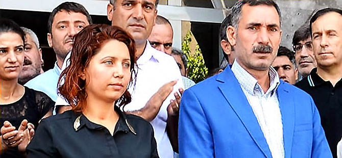 Diyarbakır’da ‘öz yönetim’ diyen belediye başkanları tutuklandı