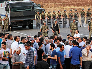 HDP heyeti geceyi geçirmek için İdil’e döndü