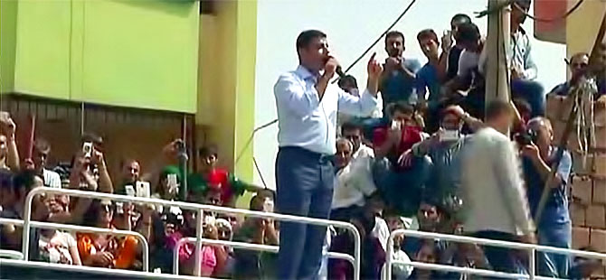 Demirtaş Cizre'de konuştu: Cizre halkı acılarıyla dimdik ayakta