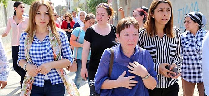 Barış İçin Kadın Dayanışma Grubu Cizre'de: Acılar ve zulüm bitsin diye geldik