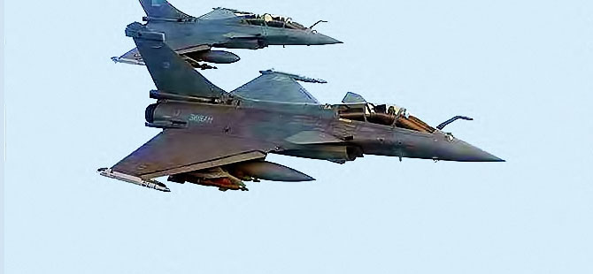 Fransa'dan Suriye'deki IŞİD hedeflerine ilk harekât