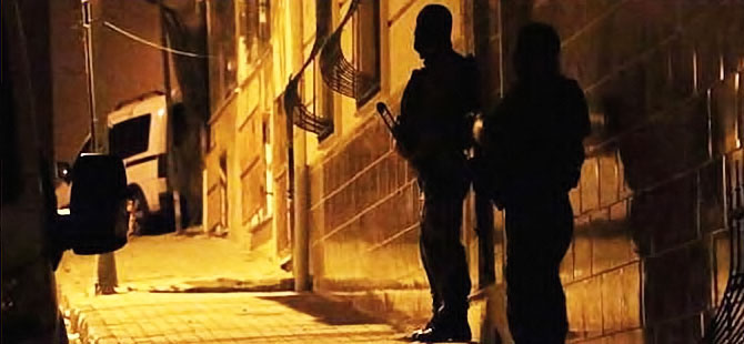 İstanbul'da polis baskınları; HDP'li ilçe başkanları dahil 40 kişi gözaltında