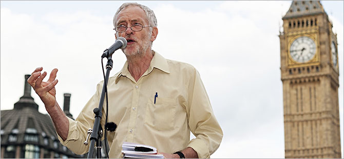 'İşçi Partisi lideri Corbyn, Kraliçe’nin önünde diz çökmeyecek'