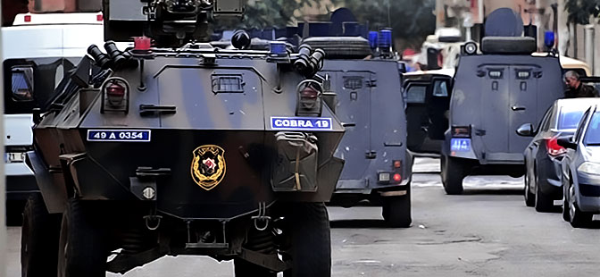 Diyarbakır'ın Sur ve Yenişehir ilçelerinde sokağa çıkma yasağı