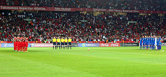 Mustafa Denizli Konya seyircisine tepki gösterdi