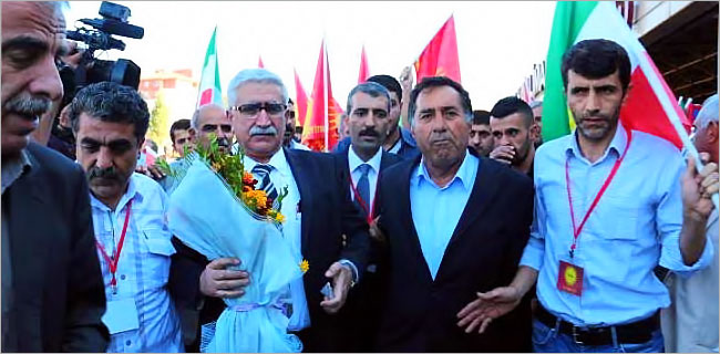 PSK lideri Mesut Tek 36 yıllık sürgünden sonra yeniden Türkiye’ye döndü