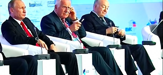 Putin: Suriye'de hükümet ve Kürtler güçlerini birleştirmeli