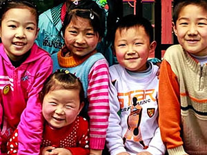 Çin, tek çocuk politikasına son verdi
