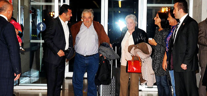 Mujica yarın ‘Cumartesi Anneleri’yle