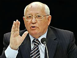 Gorbaçov: 3. dünya savaşını önledik