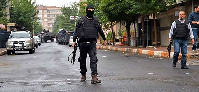 Silvan’da 6. kez sokağa çıkma yasağı: Bir kişi öldürüldü