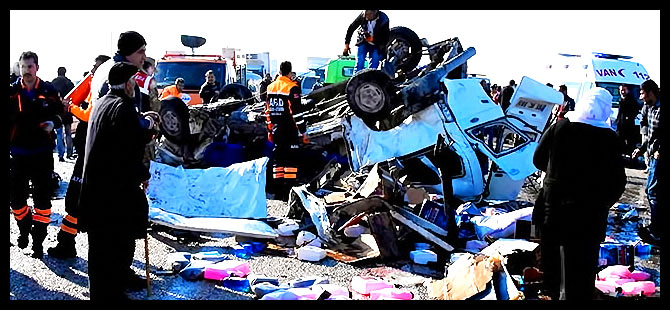 Van’da trafik kazası: 11 kişi yaşamını yitirdi