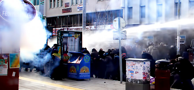 Van’daki protestolara polis müdahalesi