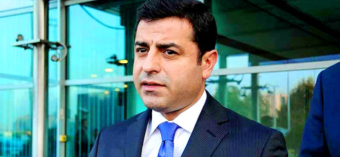 Demirtaş: Boynumuzu büküp diz mi çökelim?