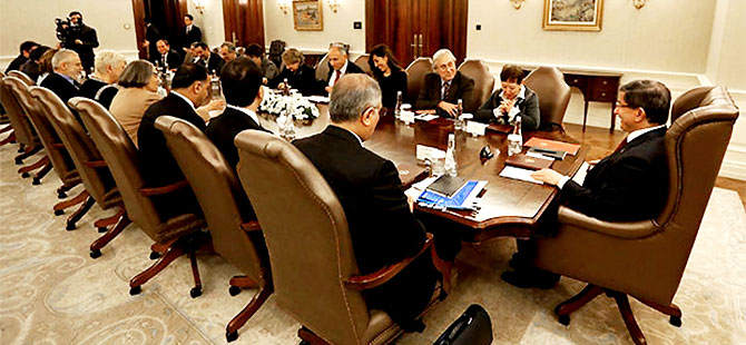 Aydınlar görüşmelerden umutsuz