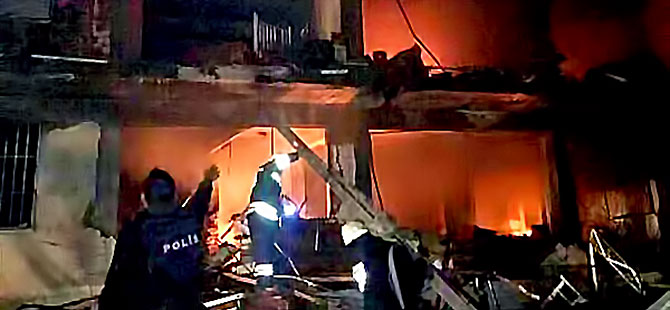 Çınar’da emniyet müdürlüğüne saldırı: 5 kişi hayatını kaybetti