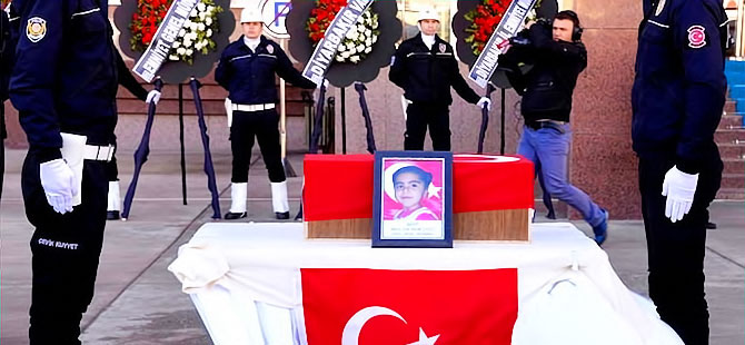 Küçük İrem’in tabutu hüzne boğdu