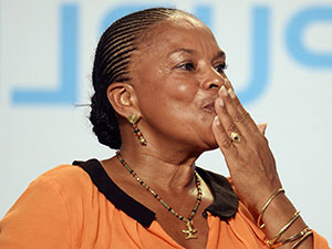 Fransa Adalet Bakanı istifa etti: Bazen gitmek de bir direniştir