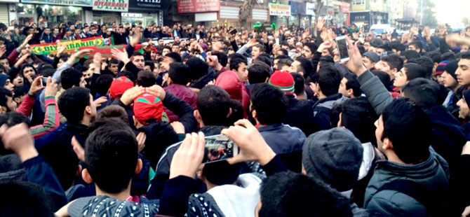 Diyarbakır'da galibiyet kutlamalarına polis müdahalesi