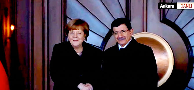 Merkel mülteciler için Çankaya Köşkü’nde
